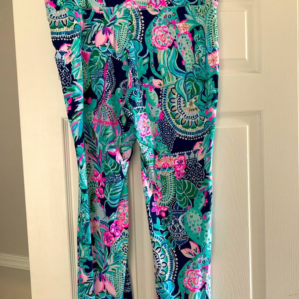 Super cute pants. Easy to wear pull on pants.